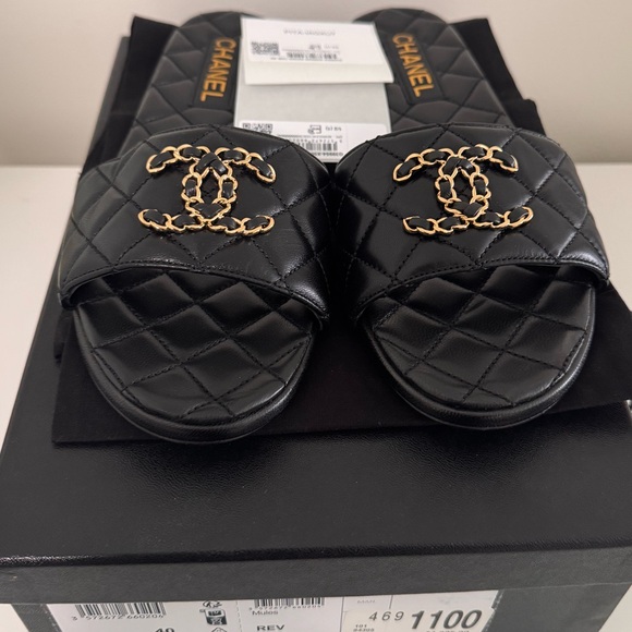 CHANEL Shoes - Brand New (NIB) CHANEL Goatskin Quilted Interlock CC Mules/Sandals/Slides Sz 40